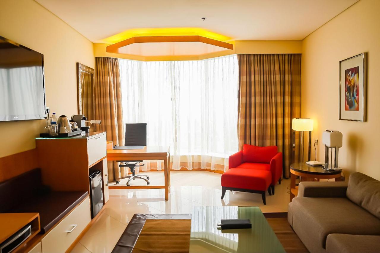 Lagos Continental Hotel Bagian luar foto