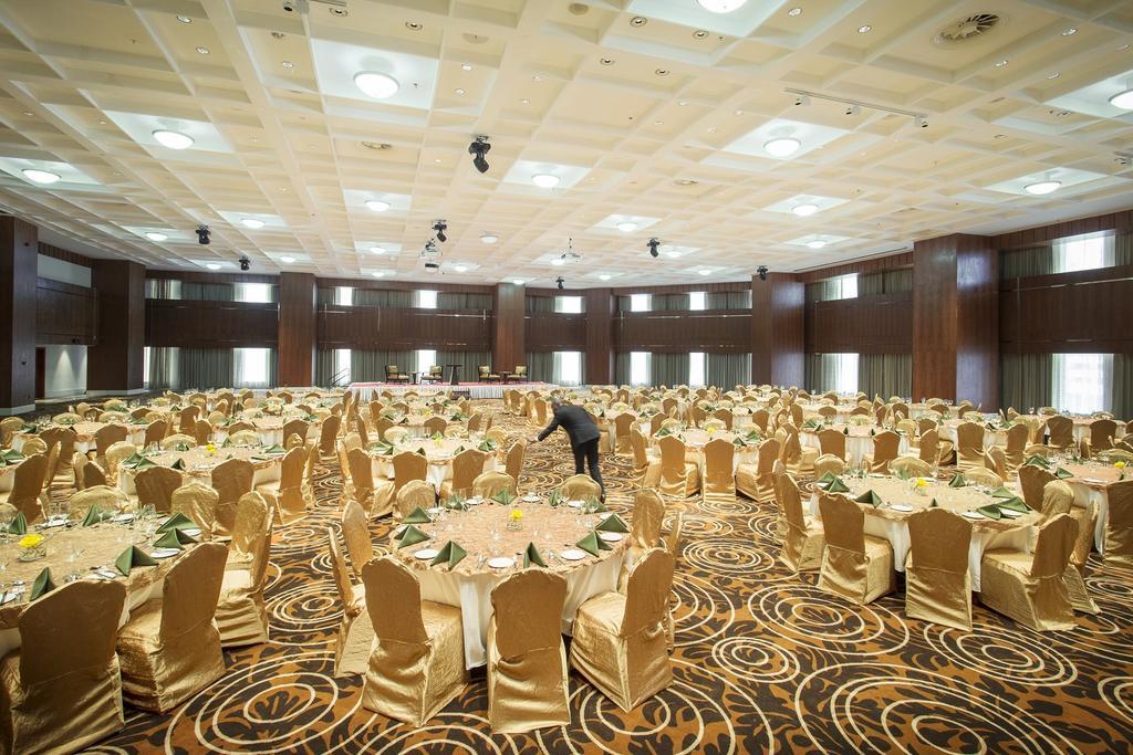 Lagos Continental Hotel Bagian luar foto The Grand Ballroom